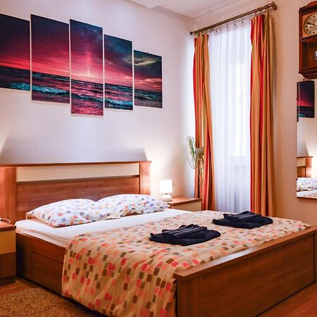 Charming Marine Style Apartment Đảo Đảo Cres Ngoại thất bức ảnh