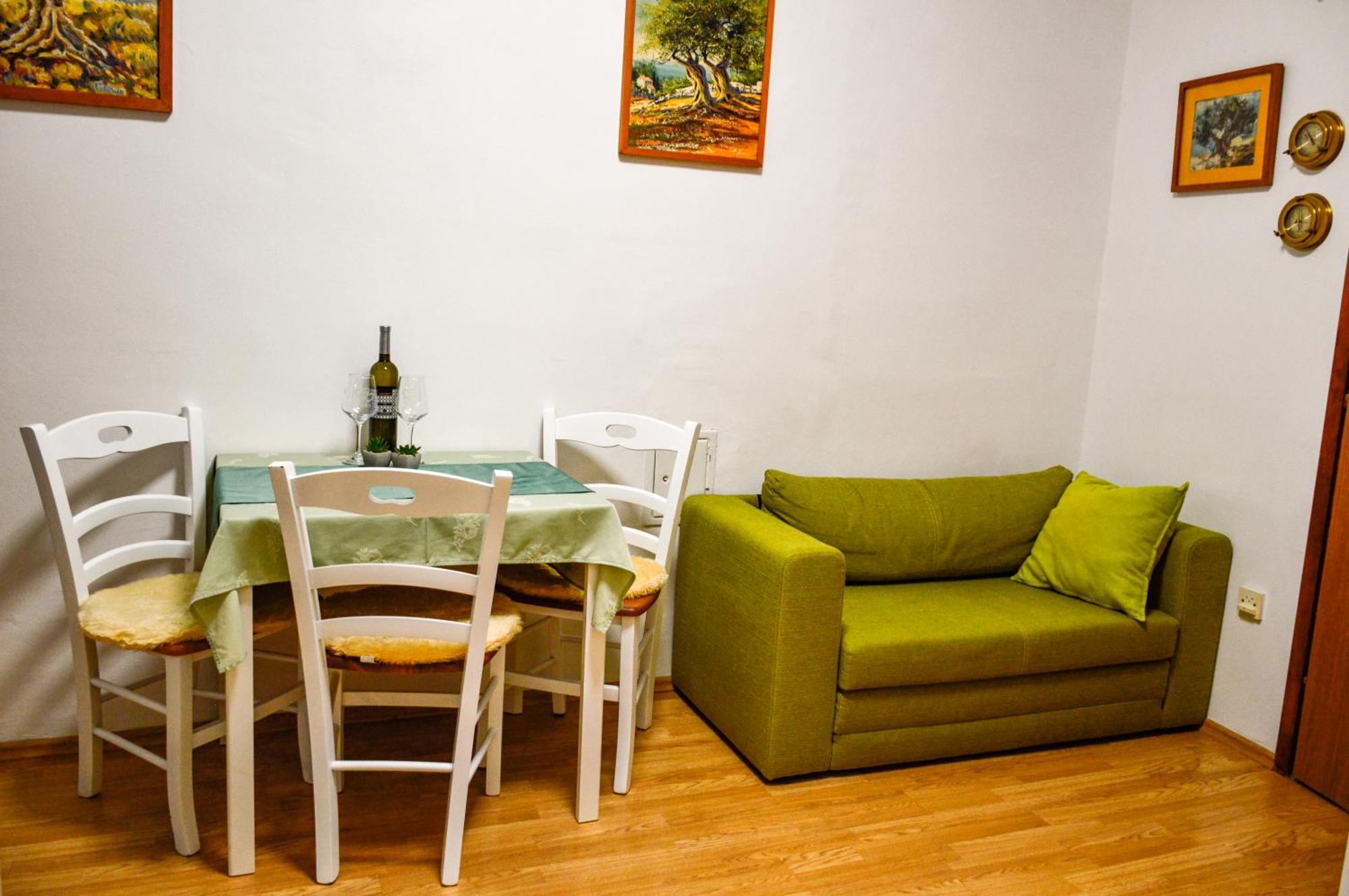 Charming Marine Style Apartment Đảo Đảo Cres Ngoại thất bức ảnh